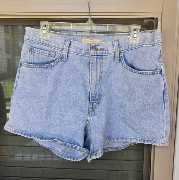Levis 80's Mom Lightweight Women's Shorts Light Wash Sz 30 - Picture 4 of 11